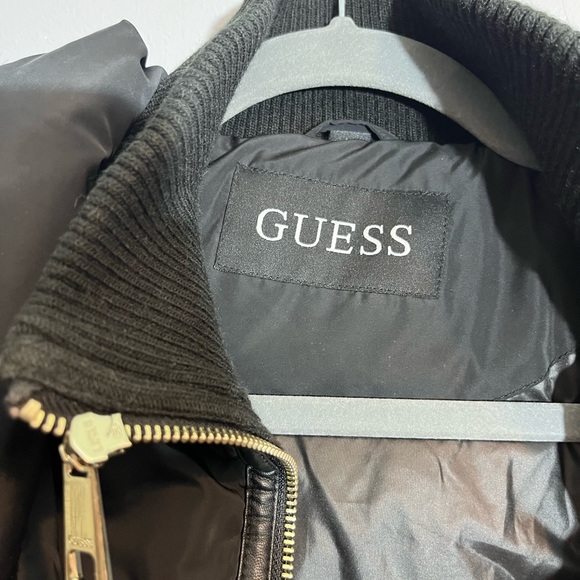 Winter jacket with fur hood - Picture 10 of 10